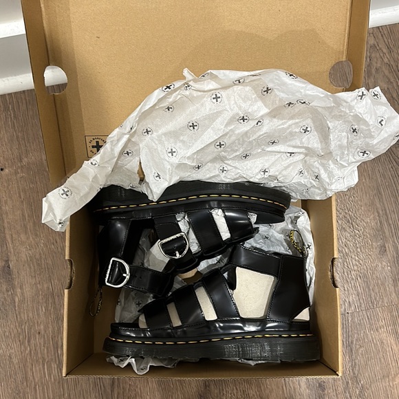 Dr. Martens Sandals ‘Mackaye’ - Picture 7 of 9